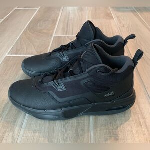 Jordan Flight men’s sneakers. Size 11.5. Color black.